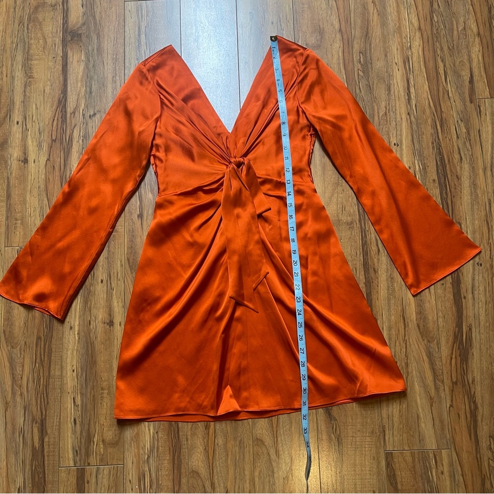 Cinq à Sept Caelan Knot Front Silk Dress in Tangerine Orange Size 00 - Picture 6 of 16